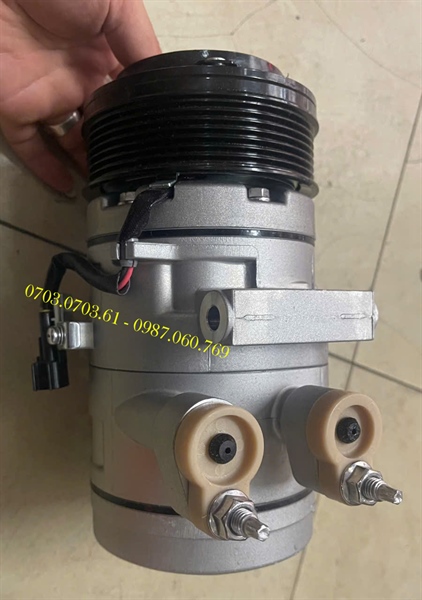 Lốc điều hòa Ford Transit 2020 JMC JC19-19D629-AA