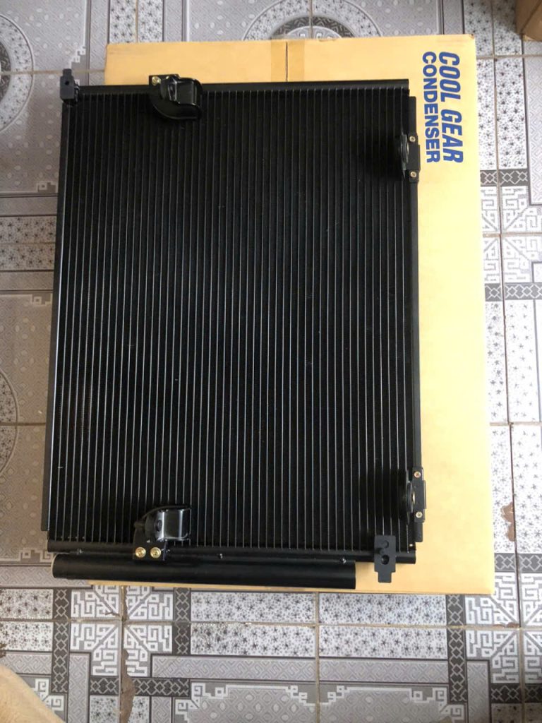 Dàn nóng điều hòa ô tô cho Toyota Innova 2006-2015 DENSO 88460-0K500